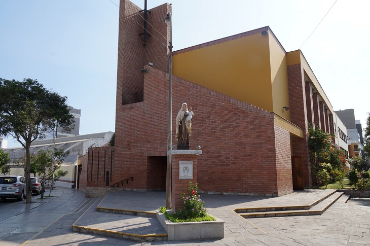 2. Parroquia Carmelitas (Miraflores):