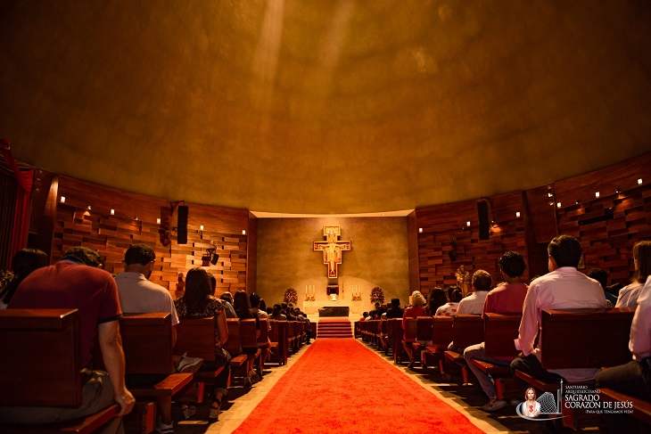 7. Santuario Sagrado Corazón de Jesús (Santiago de Surco):