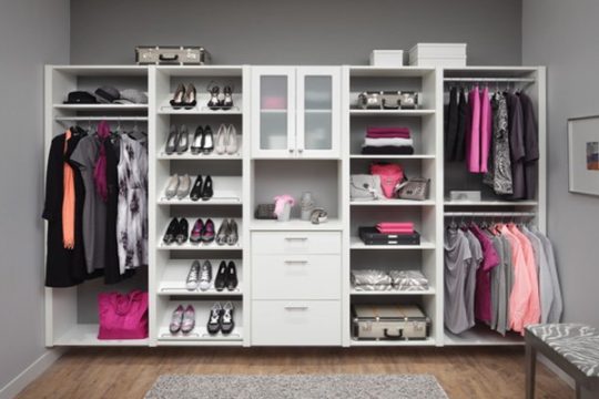 ¿Cómo organizar un closet perfecto para dos? 5 trucos que todas las parejas deberían conocer