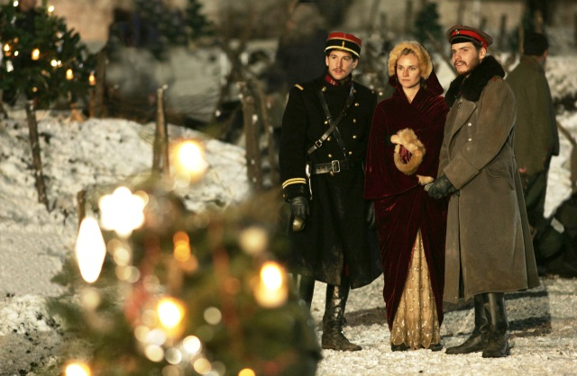 Amante del cine: ¿Por qué un clérigo no podría ver películas? En diciembre del 2013, a vísperas de Navidad, Robert Prevost nos compartió una lista de películas para disfrutar en Nochebuena.