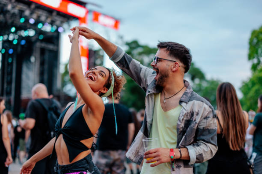 Conoce los beneficios de bailar en pareja